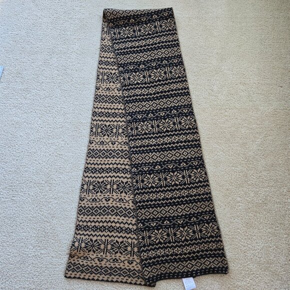 NWOT Wool Fair Isle Snowflake Scarf Black & Tan - Picture 2 of 9